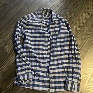 🍍HUGO BOSS BUTTON DOWN🍍SIZE:SMALL🍍
